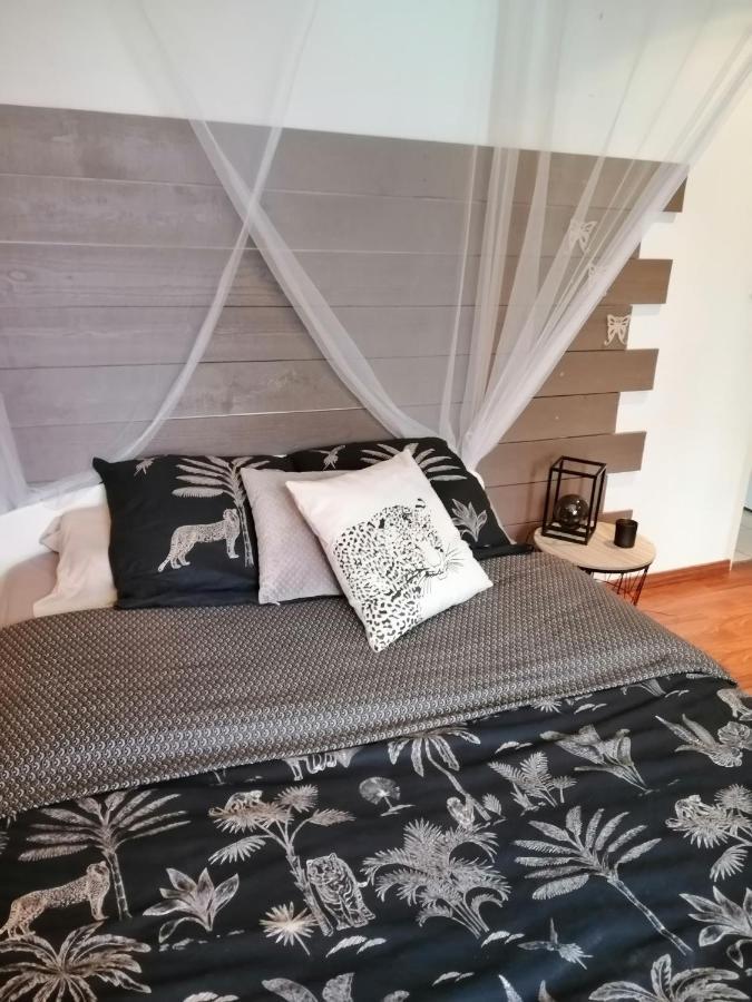 Bed and Breakfast Les Bichettes Mortagne-sur-Sevre Экстерьер фото