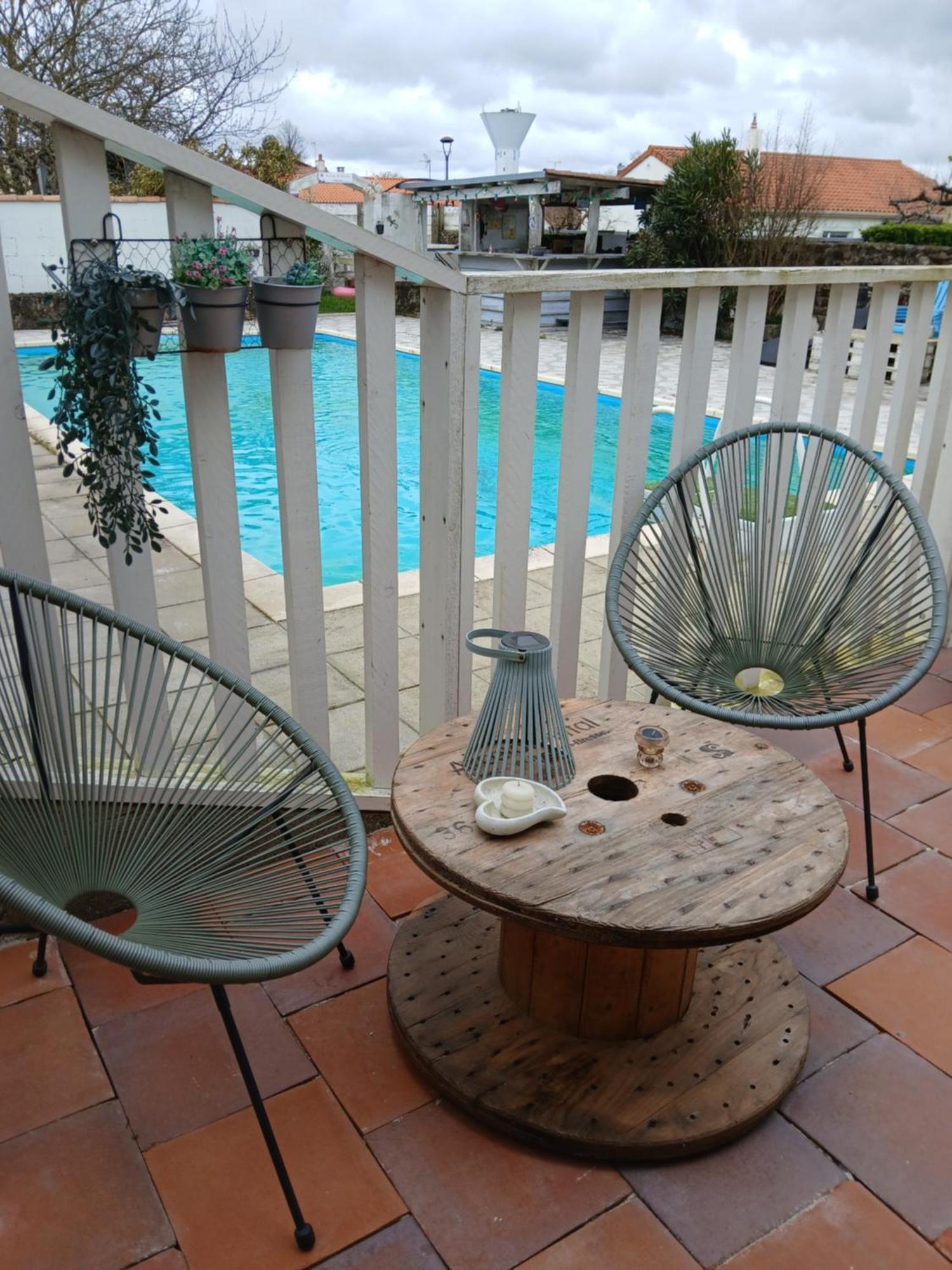 Bed and Breakfast Les Bichettes Mortagne-sur-Sevre Экстерьер фото